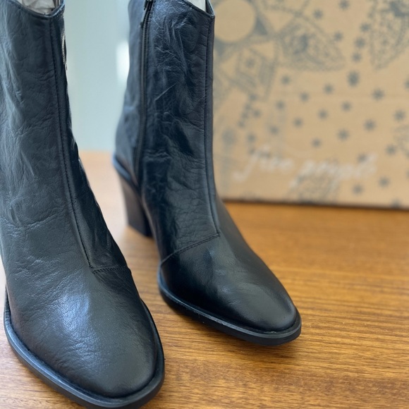 Free People Shoes - NWT Free People booties